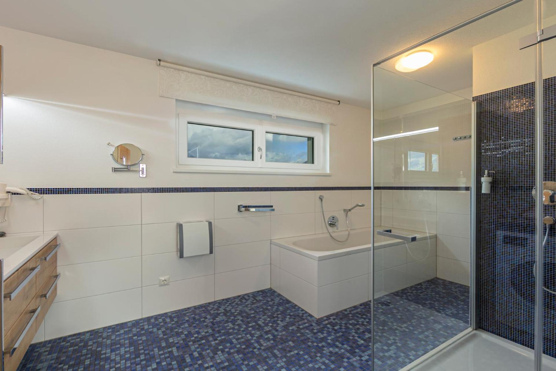 H21 - Modernes Ferienhaus 145Qm, 4Sz, Wellnessbereich Mit Sauna Und Dachterrasse Mit Panoramablick, Kuehlen Und Heizen Mit Geothermie Fügen Exterior foto
